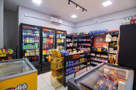 Apartamento à venda com 53m², 2 quartos e 1 vaga Apartamento à venda com 53m², 2 quartos e 1 vagaÁrea comum - Minimercado