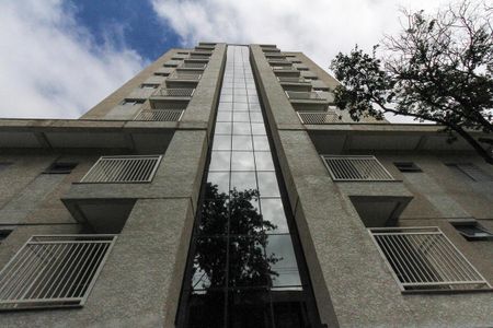 Apartamento à venda com 47m², 2 quartos e sem vaga Apartamento à venda com 47m², 2 quartos e sem vagaFachada