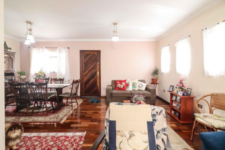 Casa à venda com 131m², 3 quartos e 3 vagas Casa à venda com 131m², 3 quartos e 3 vagasSala