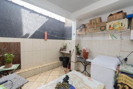 Casa de condomínio à venda com 80m², 3 quartos e 1 vagaÁrea de Serviço