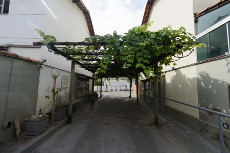 Casa de condomínio à venda com 80m², 3 quartos e 1 vagaEntrada