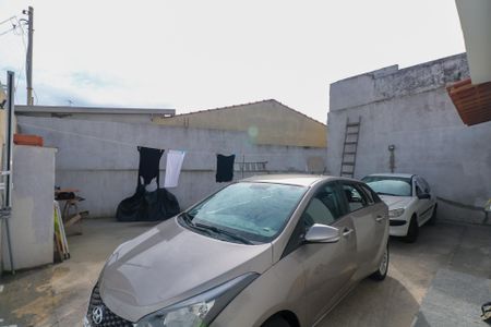 Casa à venda com 100m², 2 quartos e 4 vagas Casa à venda com 100m², 2 quartos e 4 vagasGaragem
