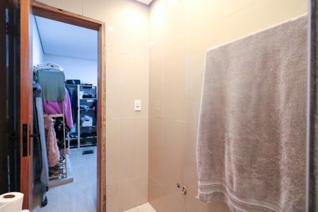 Casa à venda com 100m², 2 quartos e 4 vagas Casa à venda com 100m², 2 quartos e 4 vagasBanheiro da Suíte 2