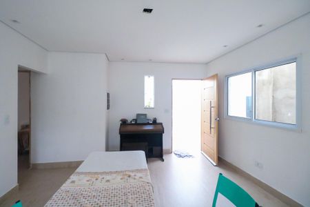 Casa à venda com 100m², 2 quartos e 4 vagas Casa à venda com 100m², 2 quartos e 4 vagasSala