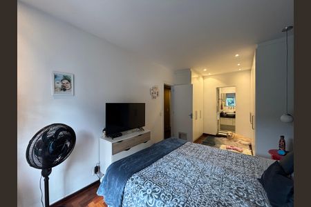 Apartamento à venda com 114m², 2 quartos e 2 vagas Apartamento à venda com 114m², 2 quartos e 2 vagasSuíte