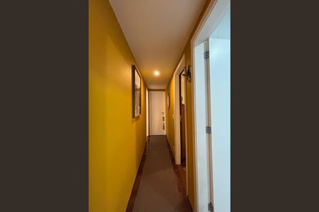 Apartamento à venda com 114m², 2 quartos e 2 vagas Apartamento à venda com 114m², 2 quartos e 2 vagasBanheiro social - corredor de acesso