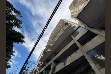 Apartamento à venda com 114m², 2 quartos e 2 vagas Apartamento à venda com 114m², 2 quartos e 2 vagasFachada