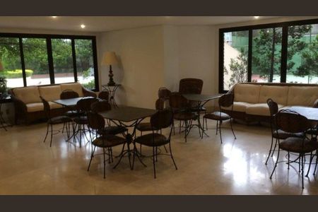 Apartamento à venda com 270m², 6 quartos e 4 vagasFoto 04
