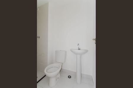 Apartamento para alugar com 35m², 2 quartos e sem vaga Apartamento para alugar com 35m², 2 quartos e sem vagaBanheiro