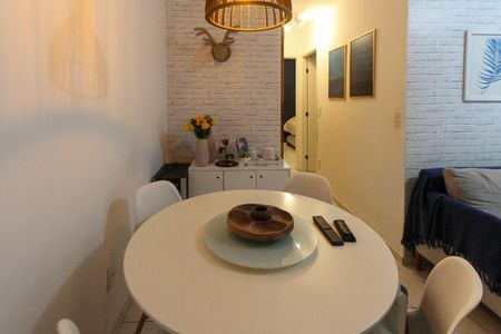 Apartamento à venda com 52m², 2 quartos e 1 vagaSala de jantar