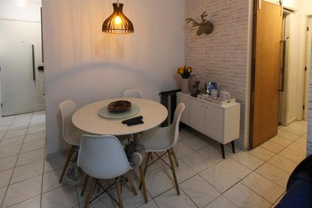 Apartamento à venda com 52m², 2 quartos e 1 vagaSala de jantar