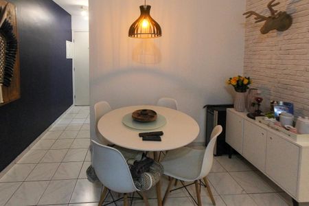 Apartamento à venda com 52m², 2 quartos e 1 vagaSala de jantar