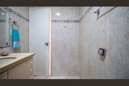 Apartamento à venda com 75m², 2 quartos e sem vagaBanheiro