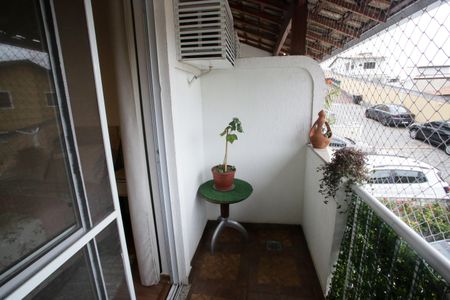 Casa de condomínio à venda com 120m², 4 quartos e 1 vaga Casa de condomínio à venda com 120m², 4 quartos e 1 vagaVaranda da Suíte 1