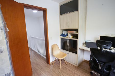 Casa de condomínio à venda com 120m², 4 quartos e 1 vaga Casa de condomínio à venda com 120m², 4 quartos e 1 vagaQuarto 1