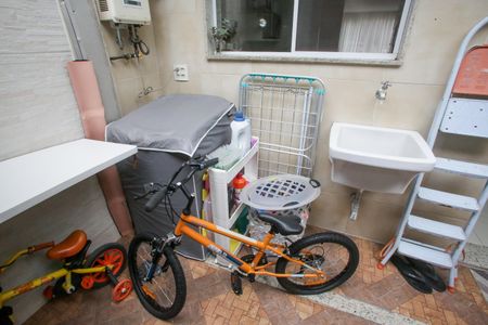 Casa de condomínio à venda com 120m², 4 quartos e 1 vaga Casa de condomínio à venda com 120m², 4 quartos e 1 vagaÁrea de Serviço