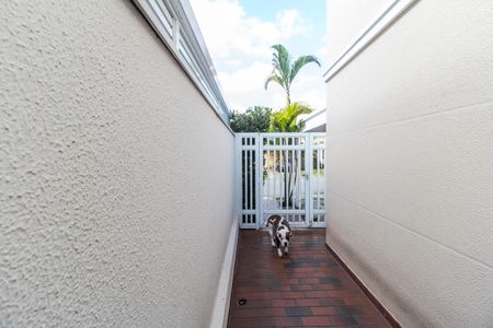 Casa à venda com 170m², 3 quartos e 2 vagasEntrada