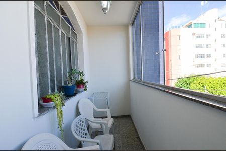 Apartamento à venda com 118m², 3 quartos e 2 vagasVaranda da sala