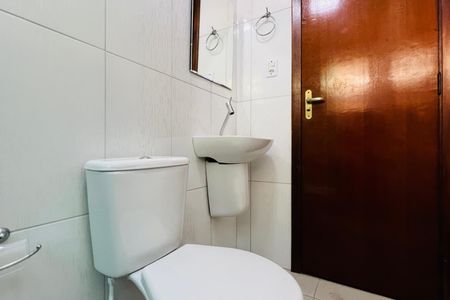 Casa de condomínio à venda com 55m², 1 quarto e 1 vaga Casa de condomínio à venda com 55m², 1 quarto e 1 vagaBanheiro
