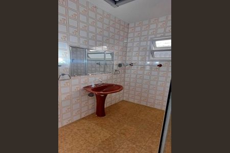 Casa para alugar com 60m², 2 quartos e sem vagaBanheiro