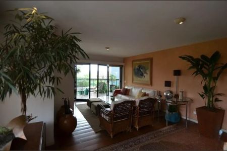 Apartamento à venda com 256m², 4 quartos e 4 vagas Apartamento à venda com 256m², 4 quartos e 4 vagasFoto 01