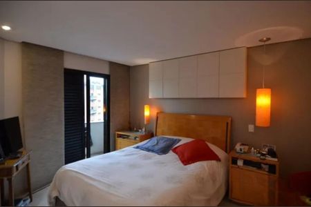 Apartamento à venda com 256m², 4 quartos e 4 vagas Apartamento à venda com 256m², 4 quartos e 4 vagasFoto 01