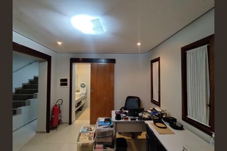 Casa para alugar com 440m², 5 quartos e 4 vagasEscritório