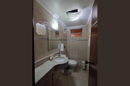 Casa para alugar com 440m², 5 quartos e 4 vagasBanheiro 2