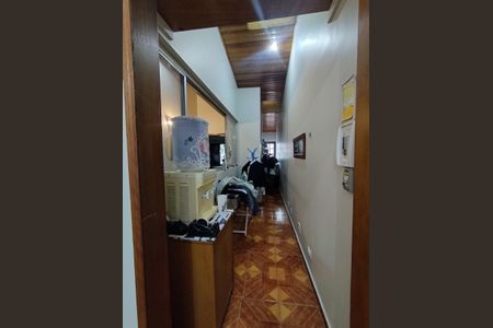 Casa para alugar com 440m², 5 quartos e 4 vagasCorredor