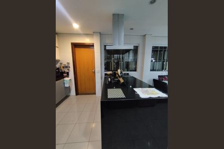 Casa para alugar com 440m², 5 quartos e 4 vagasCozinha