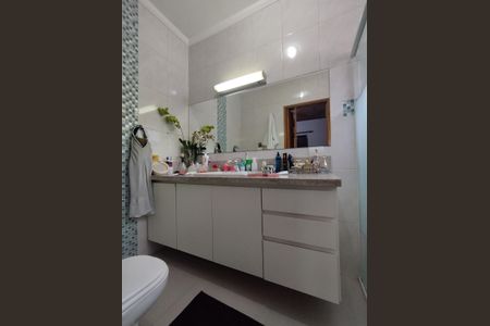 Casa para alugar com 440m², 5 quartos e 4 vagasBanheiro da Suíte