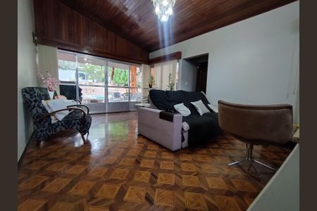 Casa para alugar com 440m², 5 quartos e 4 vagasSala