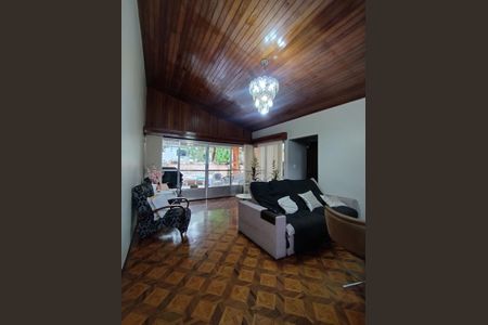 Casa para alugar com 440m², 5 quartos e 4 vagasSala