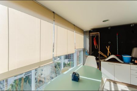 Apartamento à venda com 38m², 1 quarto e 1 vaga Apartamento à venda com 38m², 1 quarto e 1 vagaVaranda