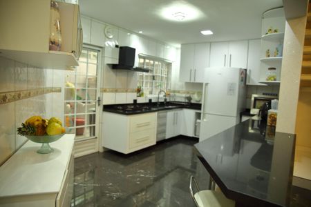 Casa à venda com 270m², 4 quartos e 3 vagasCozinha