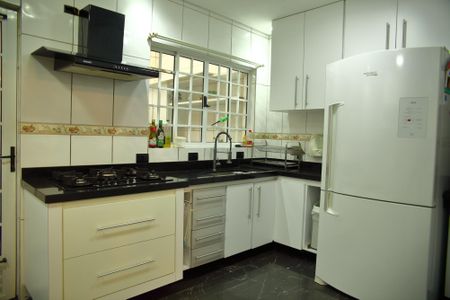 Casa à venda com 270m², 4 quartos e 3 vagasCozinha