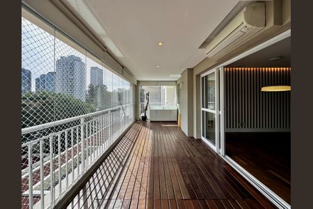 Apartamento à venda com 175m², 4 quartos e 3 vagasVaranda