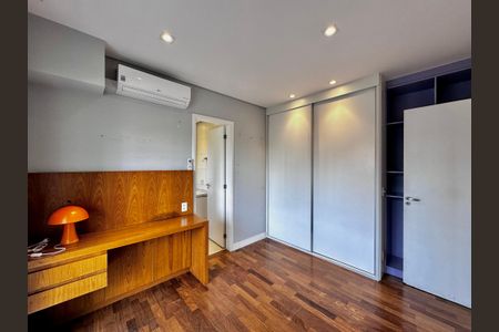 Apartamento à venda com 175m², 4 quartos e 3 vagasSuíte 2