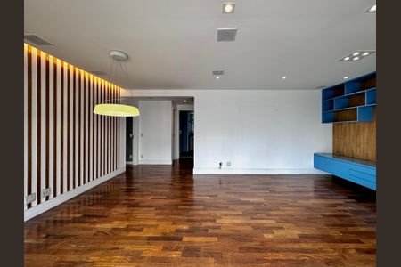 Apartamento à venda com 175m², 4 quartos e 3 vagasSala