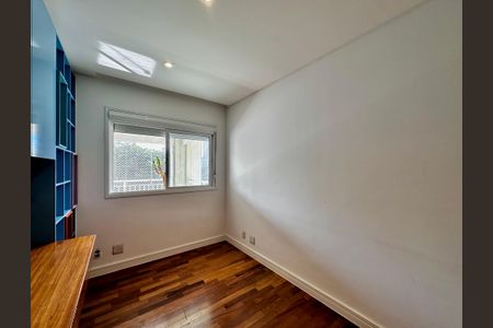 Apartamento à venda com 175m², 4 quartos e 3 vagasQuarto 4