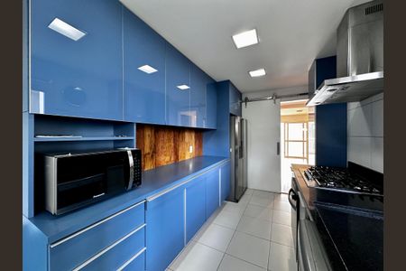 Apartamento à venda com 175m², 4 quartos e 3 vagasCozinha