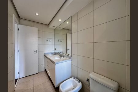 Apartamento à venda com 175m², 4 quartos e 3 vagasBanheiro Suíte 1