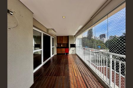 Apartamento à venda com 175m², 4 quartos e 3 vagasVaranda