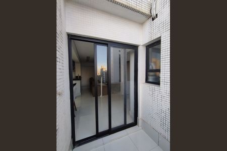 Apartamento à venda com 370m², 4 quartos e 4 vagas Apartamento à venda com 370m², 4 quartos e 4 vagasVaranda da Sala de cima