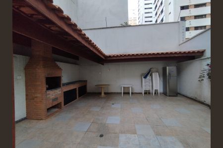 Apartamento à venda com 370m², 4 quartos e 4 vagas Apartamento à venda com 370m², 4 quartos e 4 vagasÁrea comum - Churrasqueira