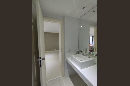 Apartamento à venda com 370m², 4 quartos e 4 vagas Apartamento à venda com 370m², 4 quartos e 4 vagasLavabo 2