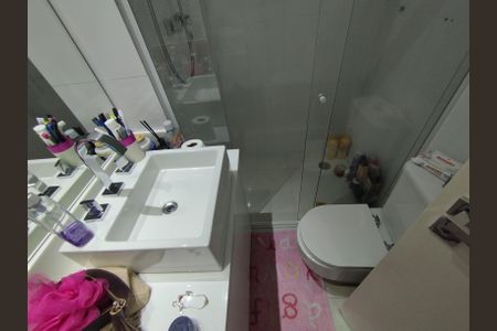 Apartamento à venda com 370m², 4 quartos e 4 vagas Apartamento à venda com 370m², 4 quartos e 4 vagasBanheiro Suíte 2