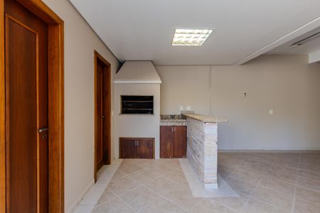 Casa à venda com 196m², 3 quartos e 2 vagasChurrasqueira