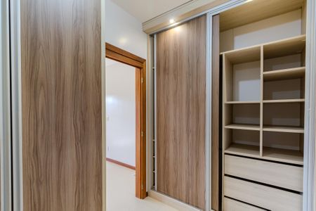 Casa à venda com 196m², 3 quartos e 2 vagasCloset da suíte