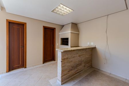 Casa à venda com 196m², 3 quartos e 2 vagasChurrasqueira